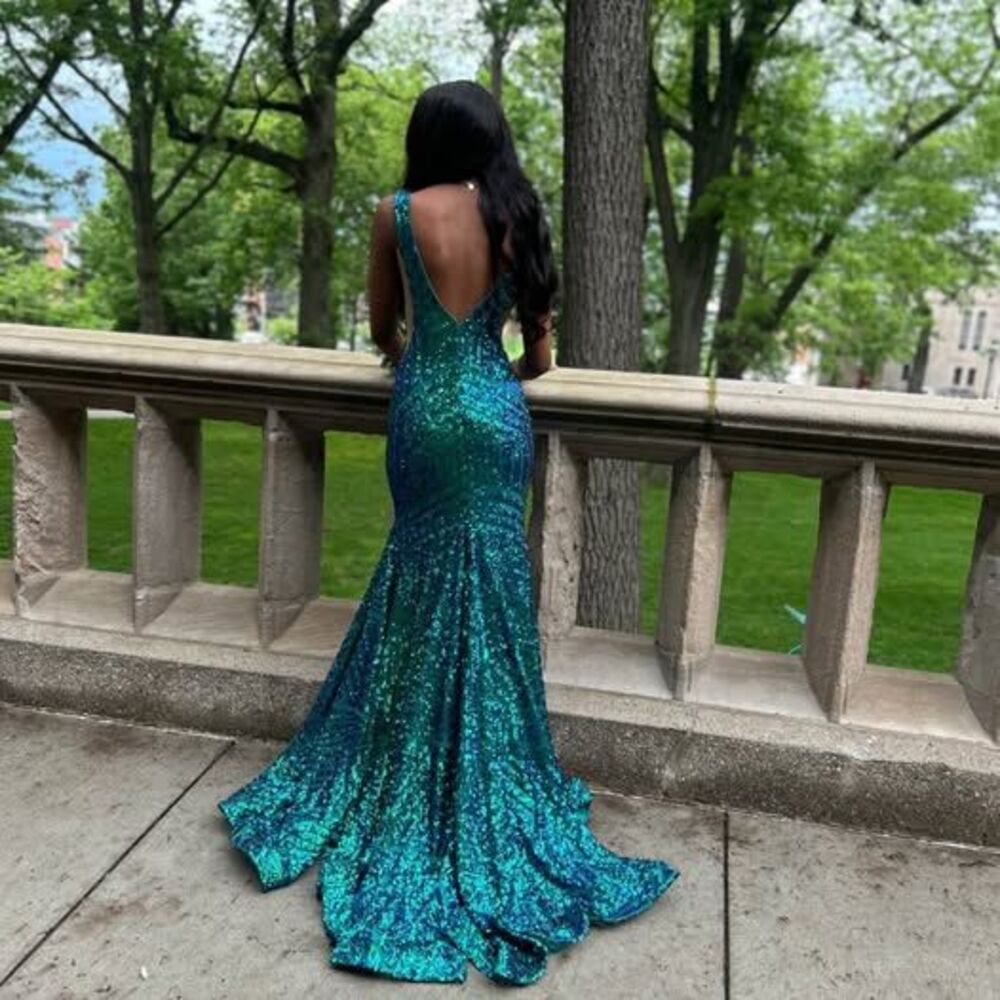 Jovani Emerald Sequin Mermaid Prom Dress Size 00 worn once - Picture 3 of 6
